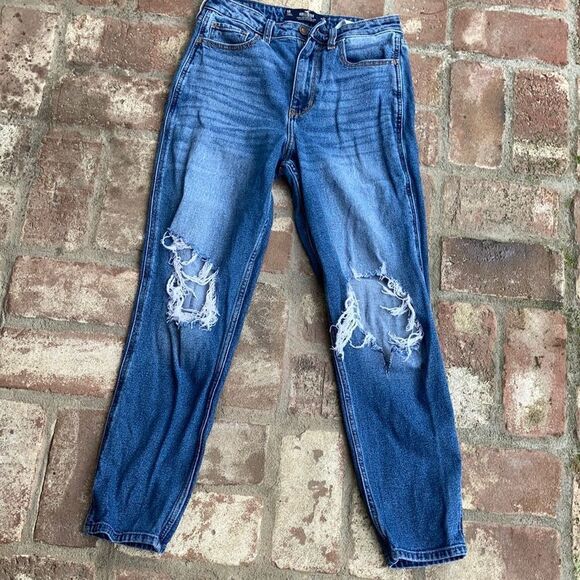 Hollister Ultra High-Rise Distressed Mom Jeans Size Juniors 5 W27 - Picture 1 of 9